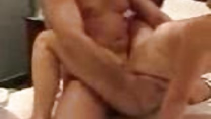 Dengan menggunakan bokep full hd 2019 mp3 dildo di sofa!