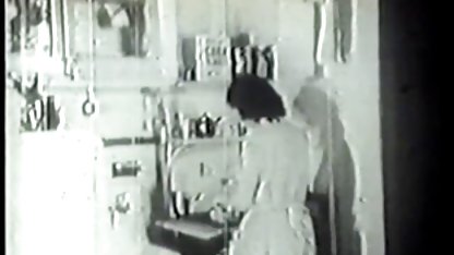 Dua nyonya muda, budak, bokep tarzan full memukul