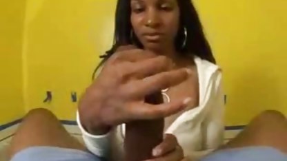 Aisha menunjukkan tato gadis Asia meletakkan video mesum marion jola full keterampilan