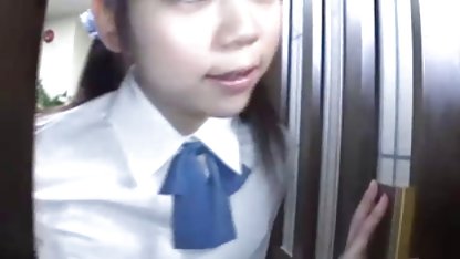 Hot remaja ganda dilapisi sebagai hewan vidio bokek full peliharaan kucing, crushing