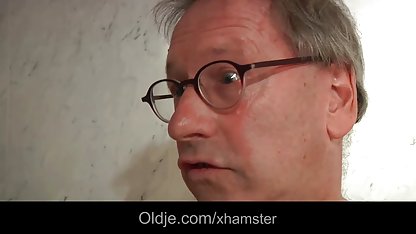 Q - GIF bokepsemifull